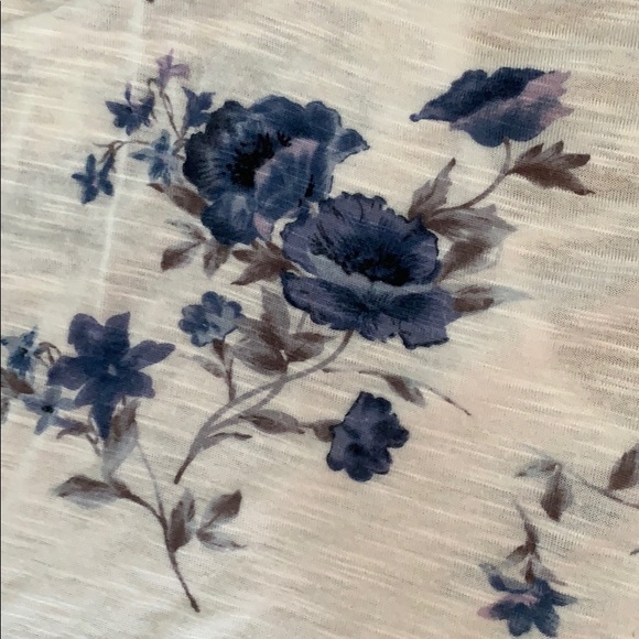 Cute tank top - Picture 3 of 3